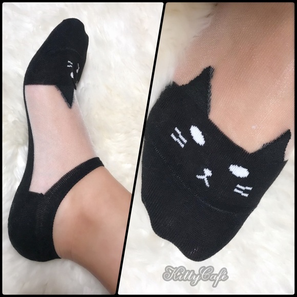 2-pairs of Kitty China Doll Socks - Picture 5 of 8