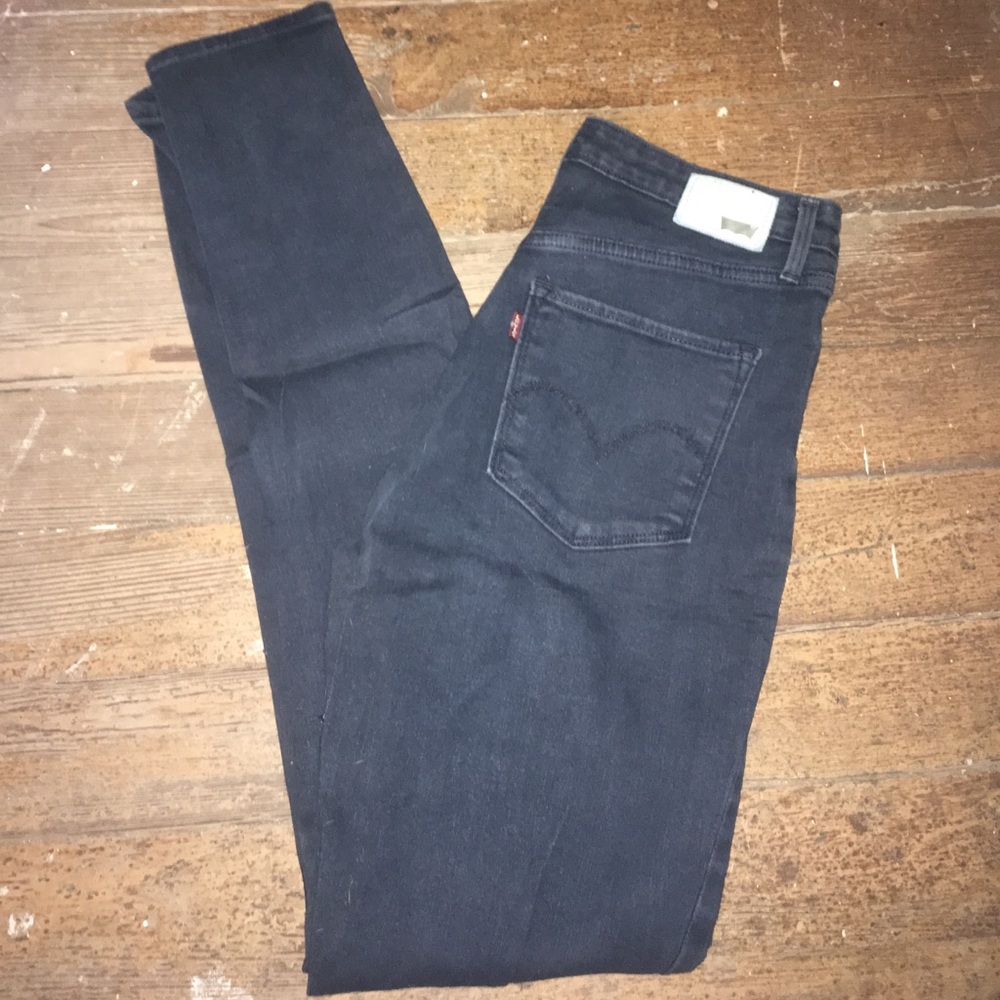Levi High Rise Skinny Jeans Size 28 Length 32