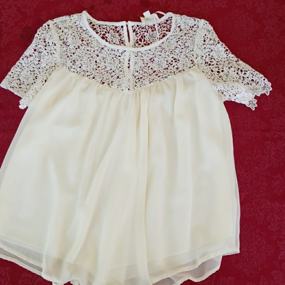 Beautiful flowy laced blouse