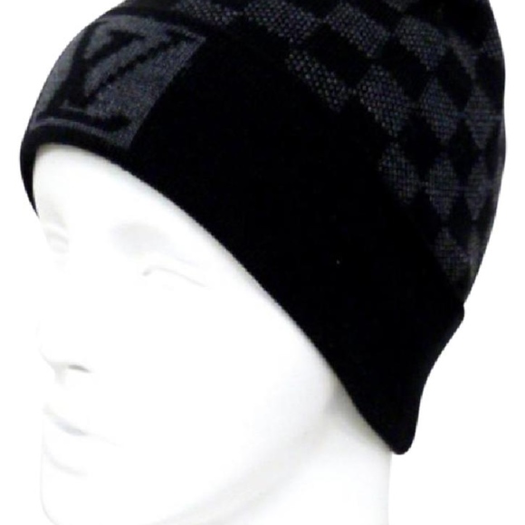 Louis Vuitton  Damier black & grey wool scarf &hat - Picture 4 of 7