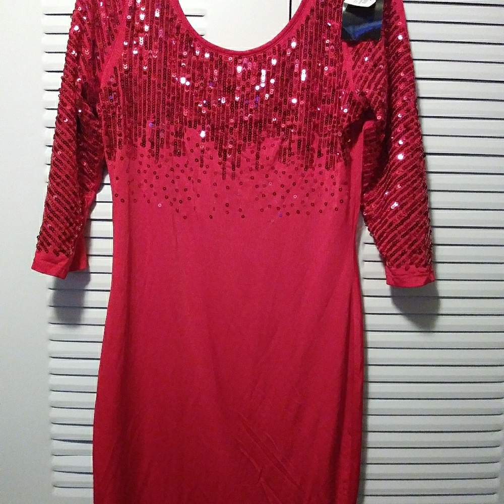 Dresses Handmaid jewery and shoes.