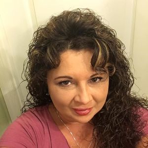 Meet your Posher, Rena