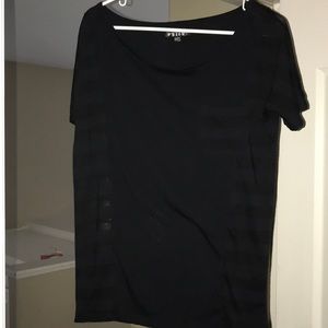 Volcom Black T-shirt with cute accents