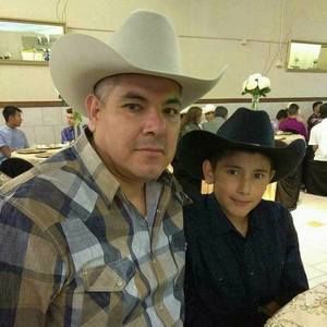 Meet your Posher, Cruz