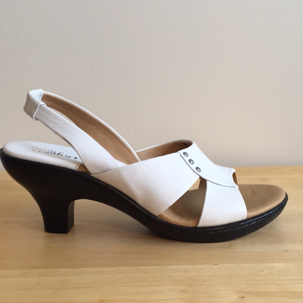 Strictly Comfort leather upper.