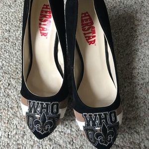 Herstar New Orleans Saint who dat suede pumps