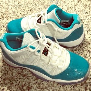 Air Jordan Retro 11 Lows