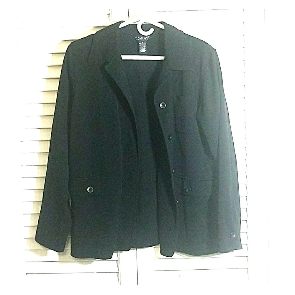 Dialogue brand light jacket. Button down