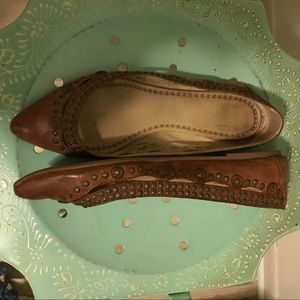 Frye Regina Studded Pointed Toe Flats, size 9