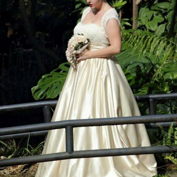 Wedding Dress 3 Piece with Detachable Skirt
