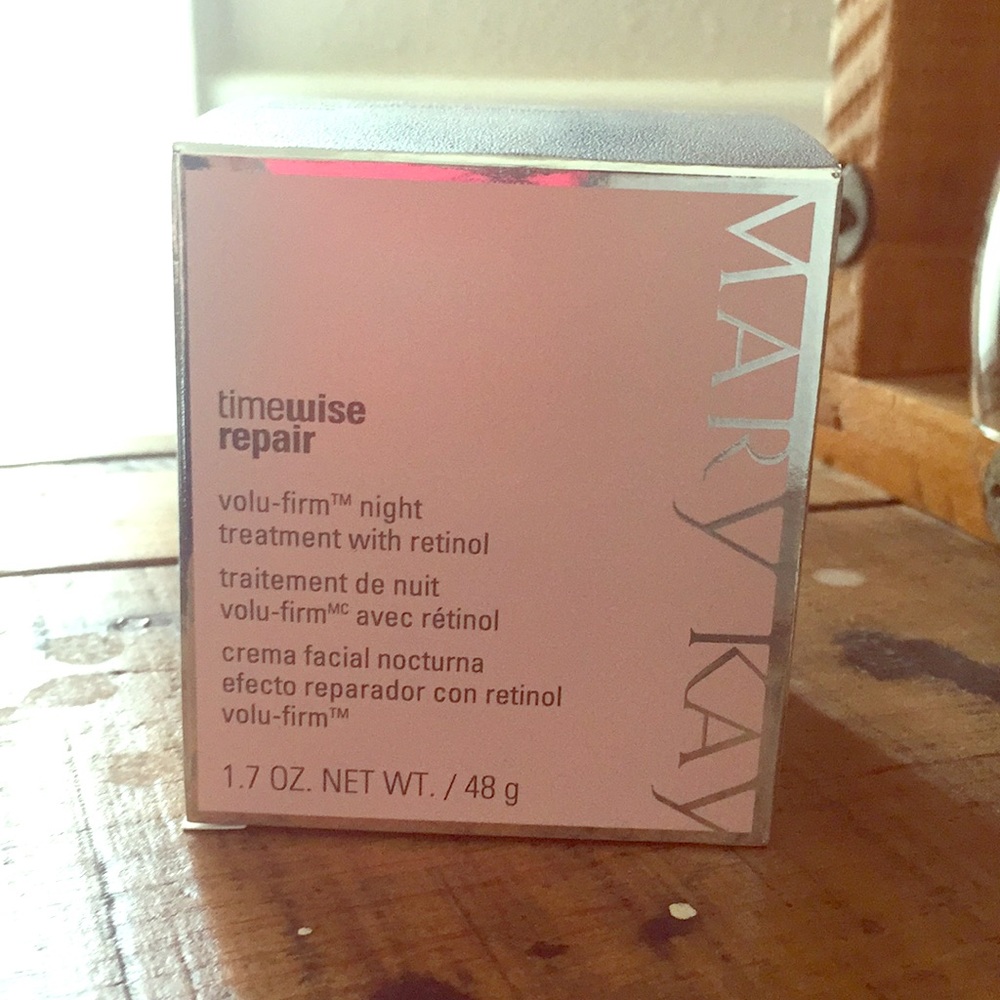 FLASH⬇️ Timewise repair volu-firm night treatment