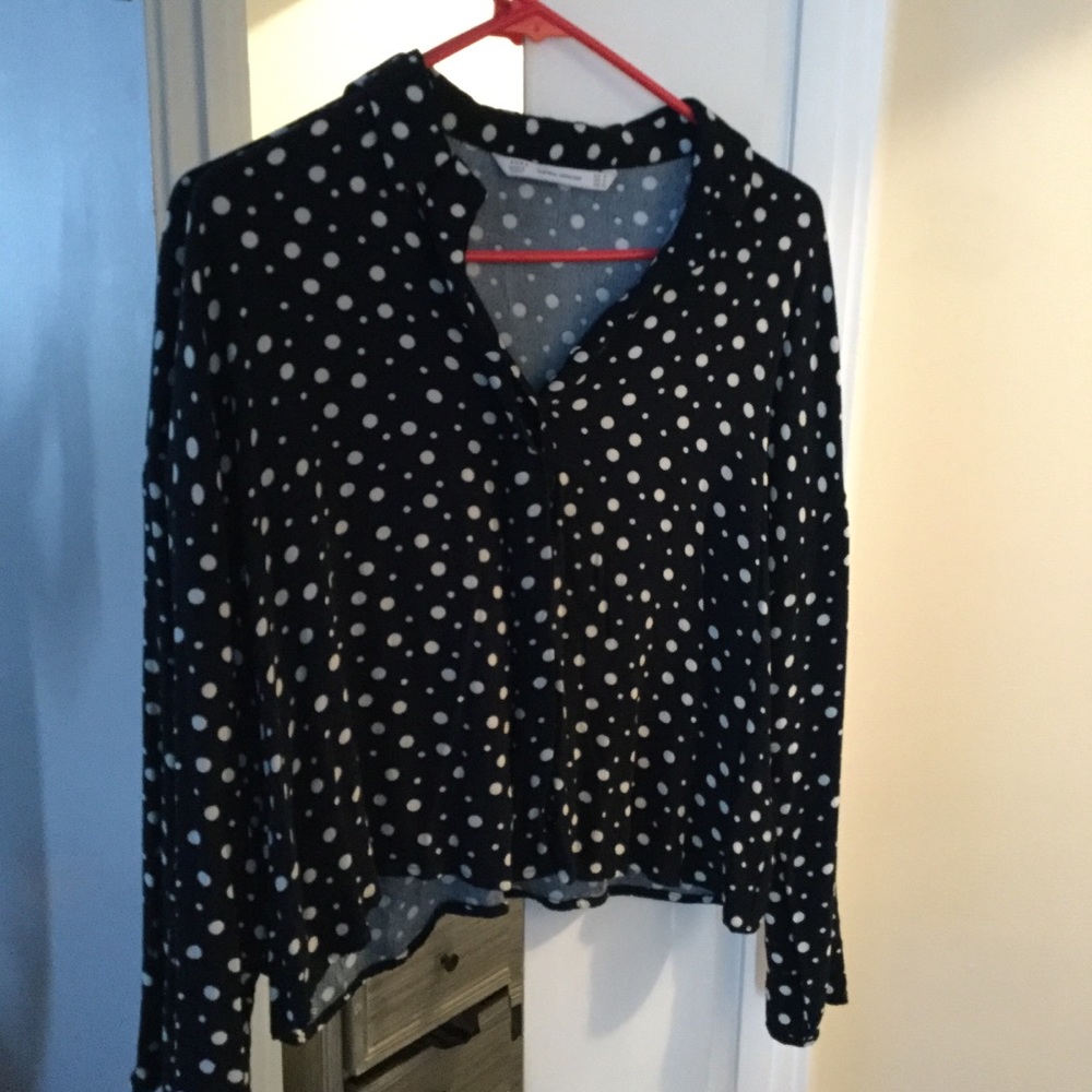 Chic polka dot blouse