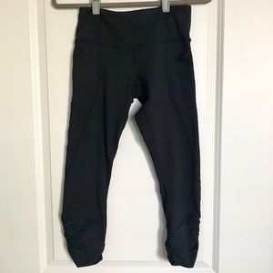Lululemon Black Cropped Legging