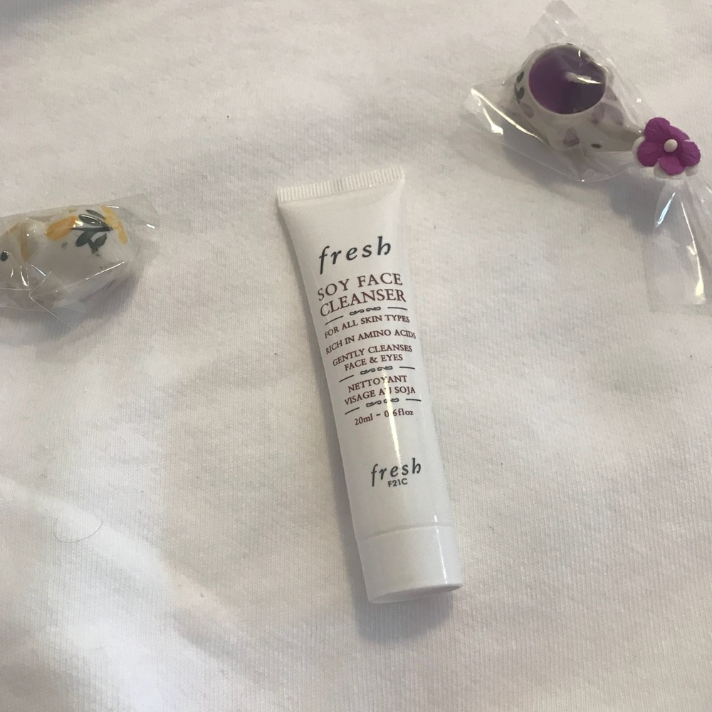 fresh: Soy Face Cleanser
