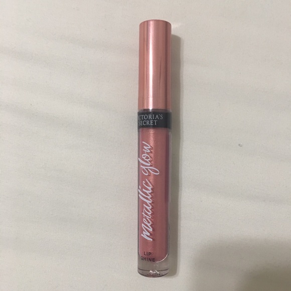 LOW PRICE 🎉 Sealed Victoria Secret lipgloss - Picture 2 of 3