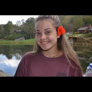 Meet your Posher, Lena