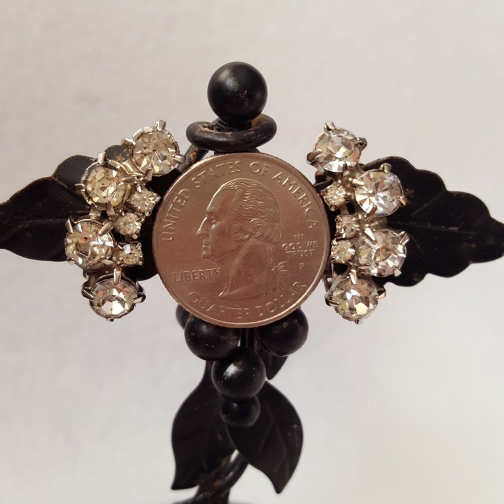 Vintage Earrings Clip on  nwOt