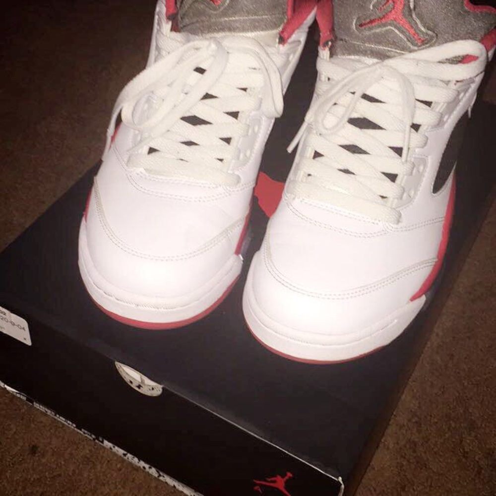 Jordan’s 5 fire reds
