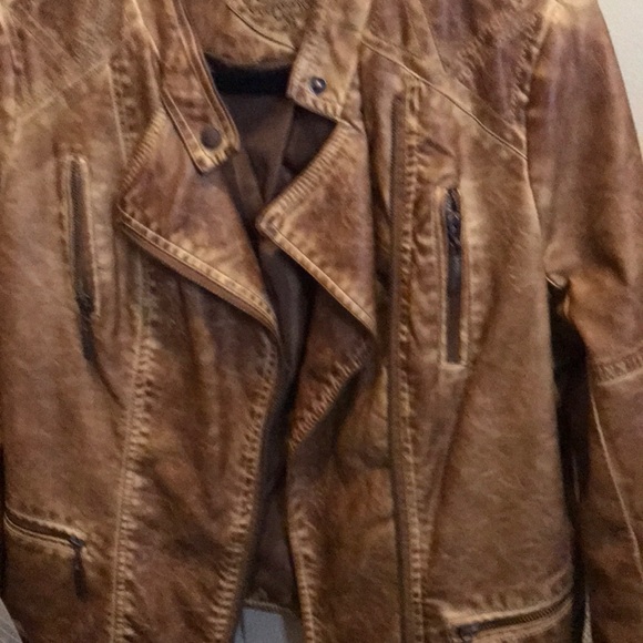 Leather jacket - Picture 3 of 4