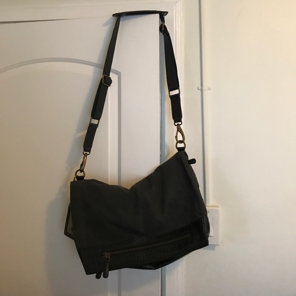 NEVER USED BOSCA MESSENGER BAG GEUINE LEATHER