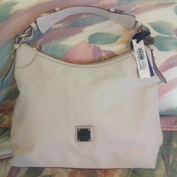 🎉Host Pick🎉 Dooney & Bourke Shoulder Slouch - Picture 3 of 8