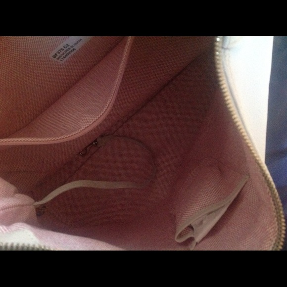 🎉Host Pick🎉 Dooney & Bourke Shoulder Slouch - Picture 5 of 8