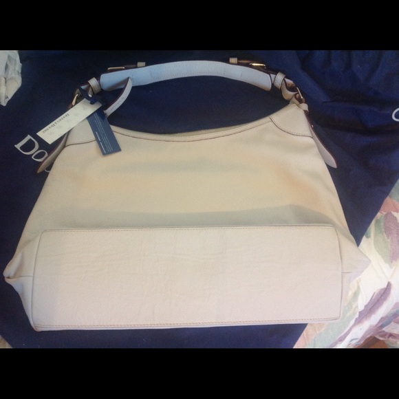 🎉Host Pick🎉 Dooney & Bourke Shoulder Slouch - Picture 7 of 8