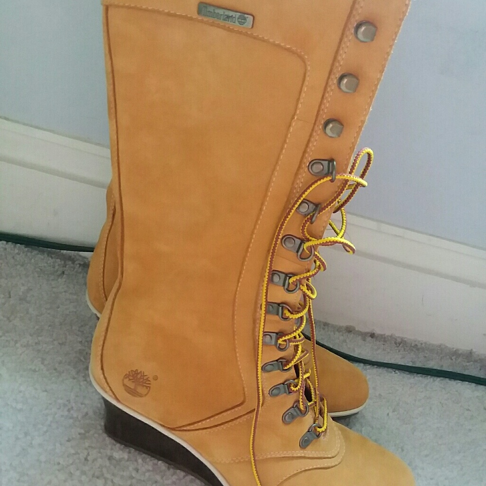 AUTHENTIC Timberland Lace-Up Wedge Boots. NEW