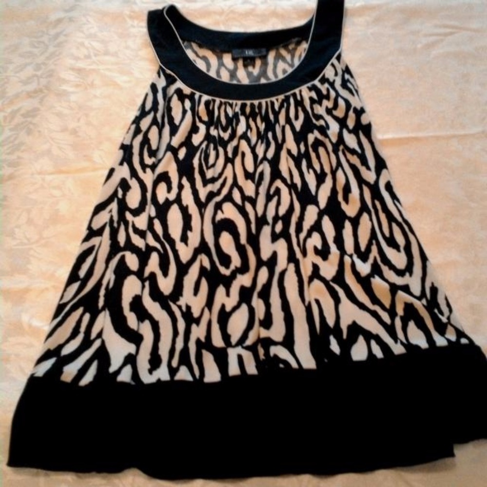 IZ BYER CALIFORNIA SYMMETRICAL DESIGN