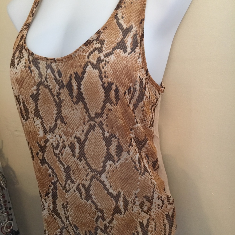 Express Top - Picture 2 of 2