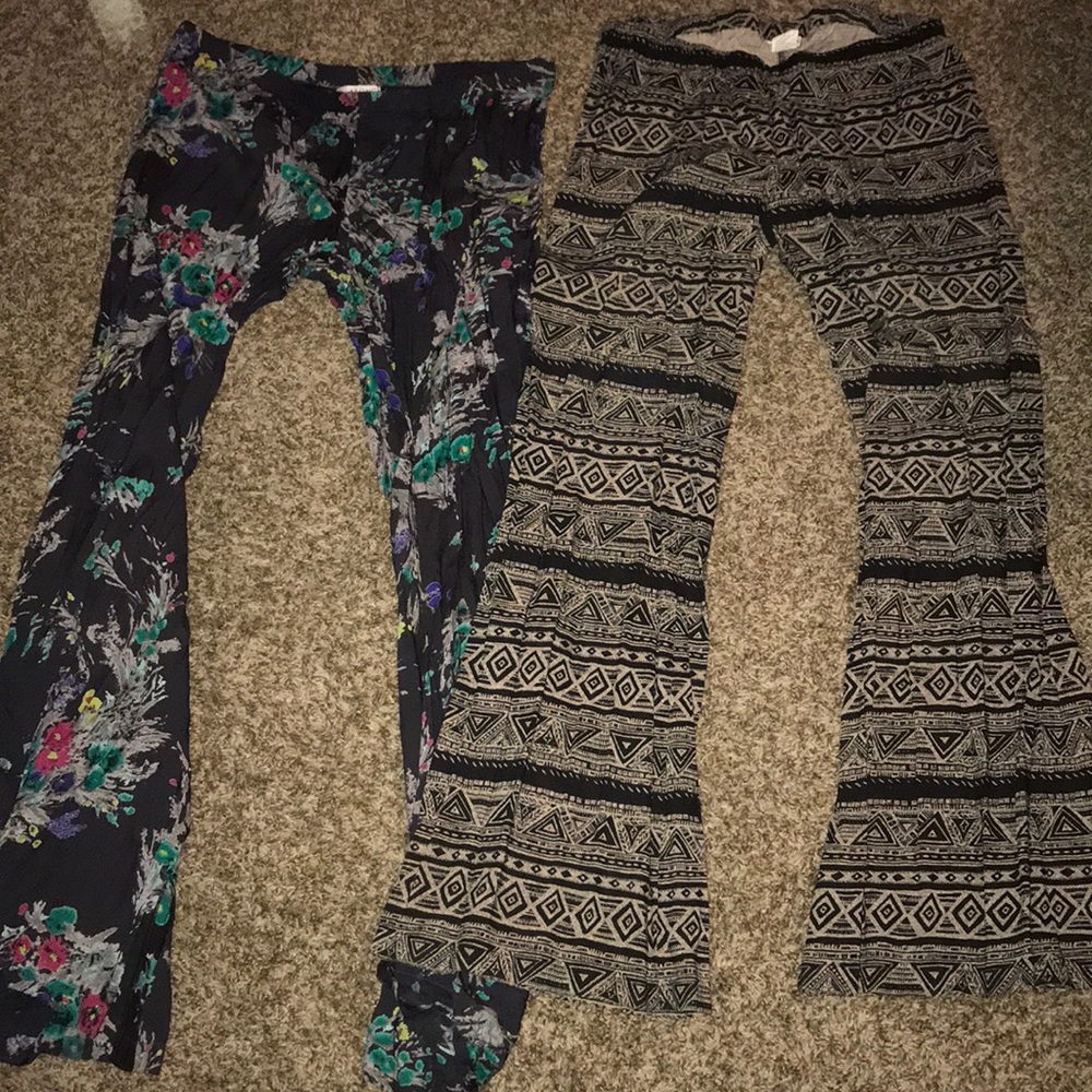 Lot of 2 billabong flare pants