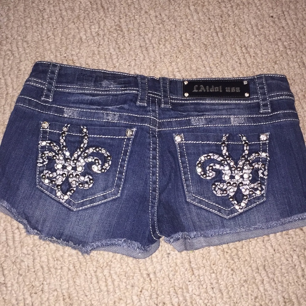 Jean shorts studded pockets