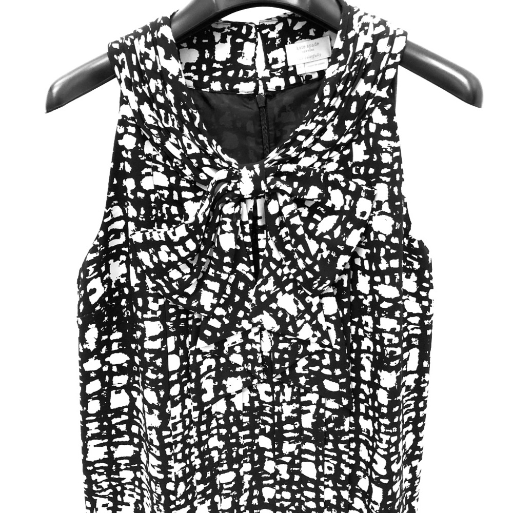 Beautiful Kate spade bow top size med