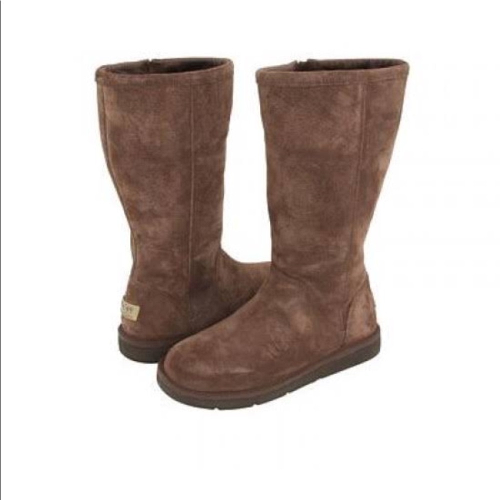 Brown UGGs Sz 7