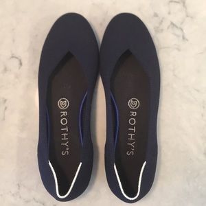 Rothys 001 Navy Blue Flats. Size 7.5. Worn Once.