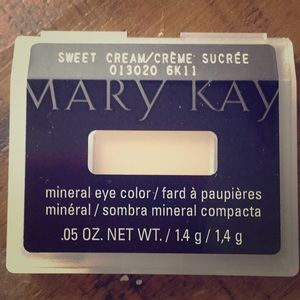 Mary Kay Sweet Cream mineral eye color