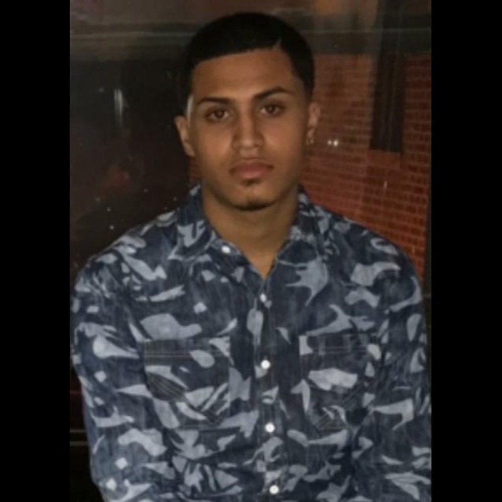 Meet your Posher, Carlos