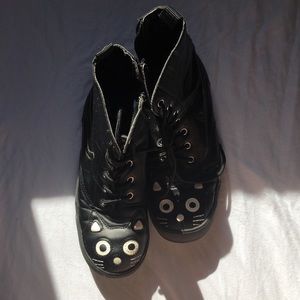 TUK Cat Boots