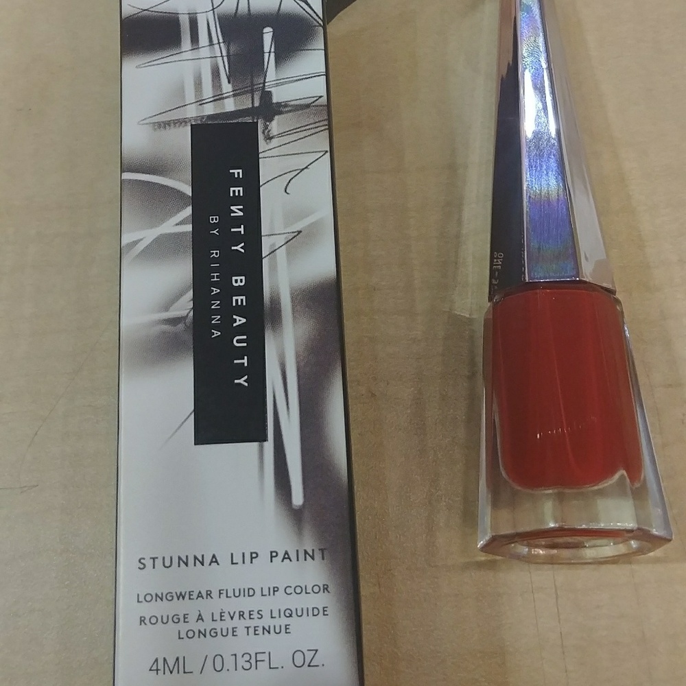 Fenty Beauty Red Stunna Lip Paint