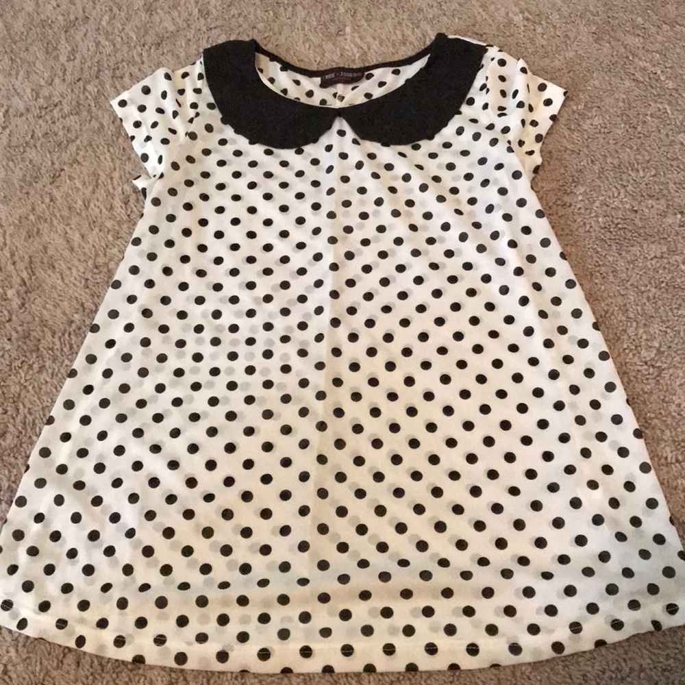 Polka dot maternity shirt