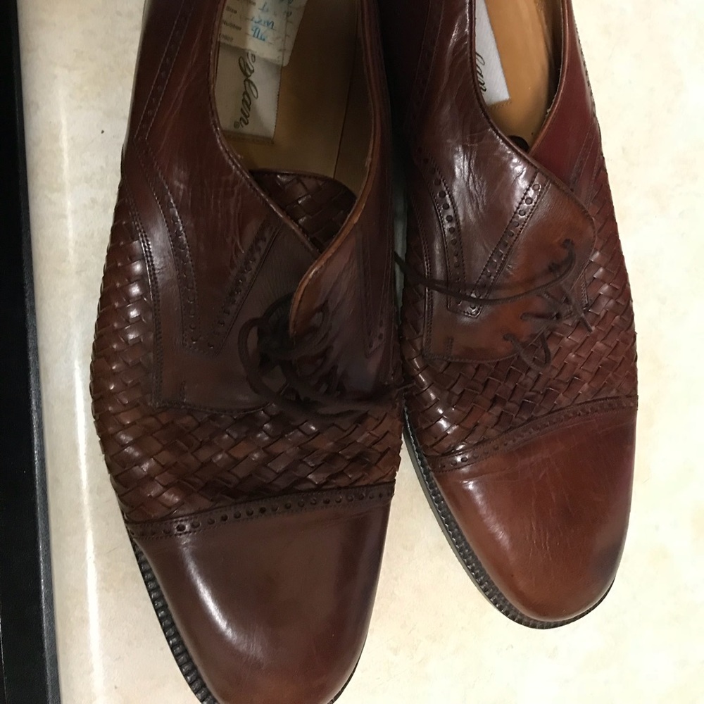 Valencia men’s shoe size 13