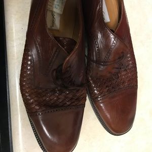 Valencia men’s shoe size 13