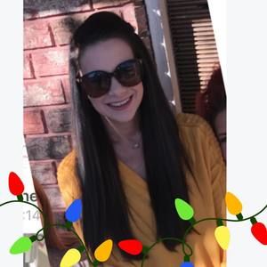 Meet your Posher, Chloe