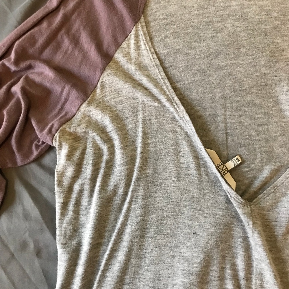 Medium BKE 1/3 Sleeve Open Back Shirt