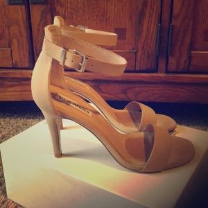 Steve Madden “bayside sandal” in tan