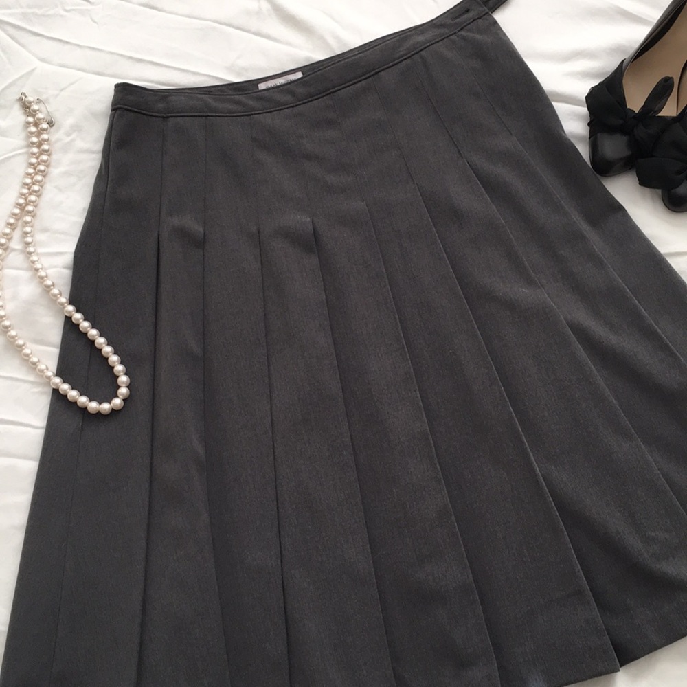 Isaac Mizrahi Grey Pleated Below Knee Skirt