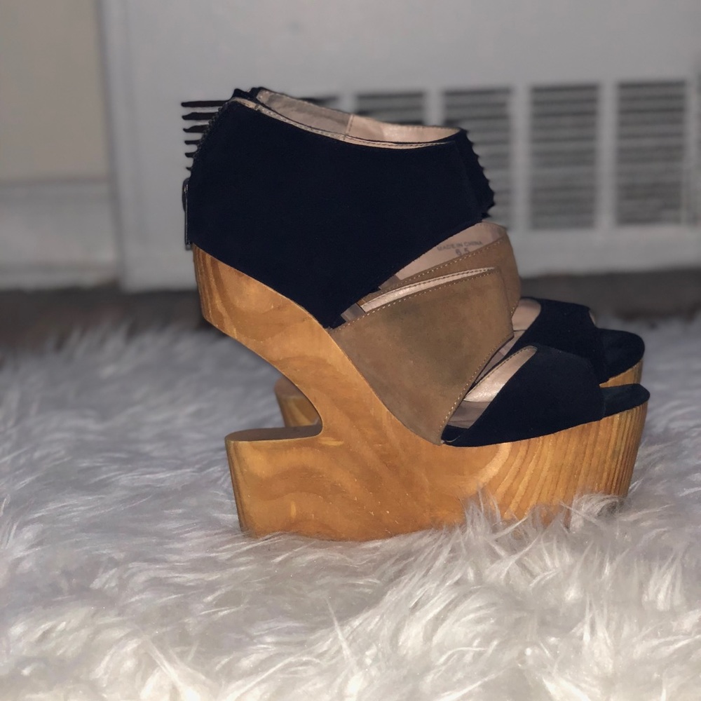 Edgy Wood Wedge Dolce Vita Platforms🖤