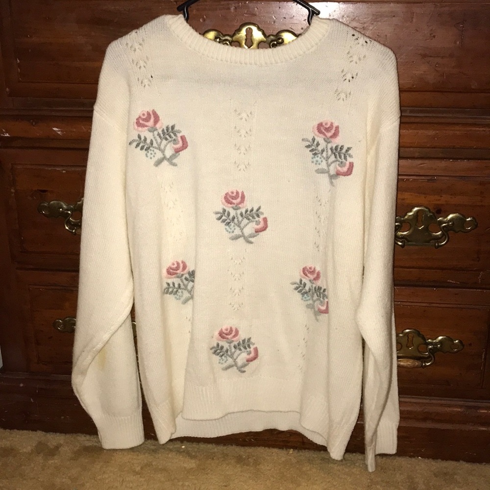 WOMEN’S SWEATER WHITE CREME