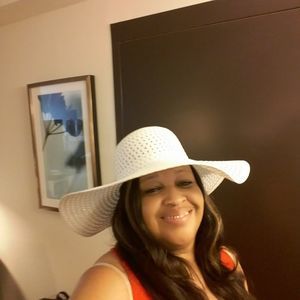 Meet your Posher, Sherry