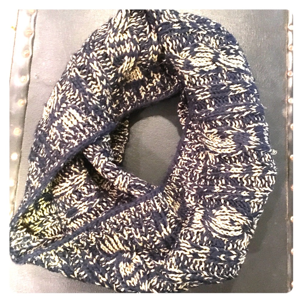 Steve Madden Infinity Scarf